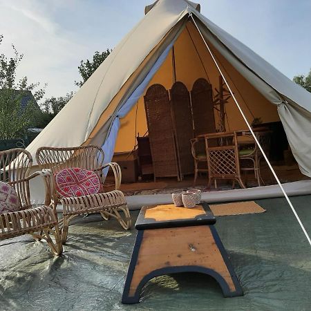Glamping De Vrije Wind, Tentverhuur Houwerzijl Exteriör bild
