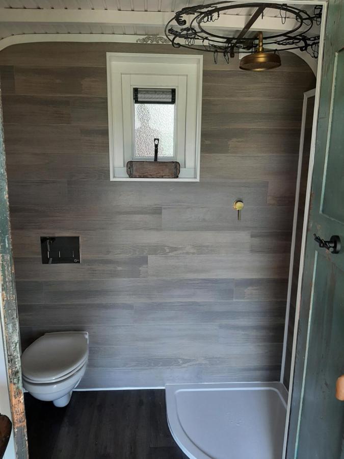Glamping De Vrije Wind, Tentverhuur Houwerzijl Exteriör bild